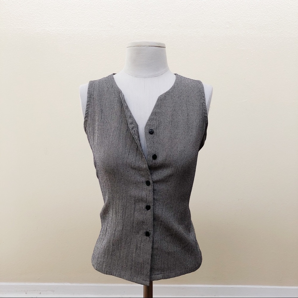 Vintage Black & White Sleeveless Vest